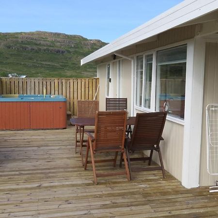 Hvammur 1 With Private Hot Tub Drangsnes Exterior foto